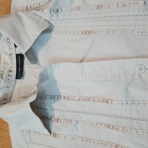 New York and company stretch cream button up short sleeve blouse medium - Picture 8 of 10